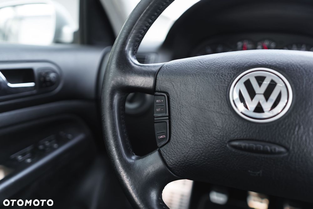 Volkswagen Golf - 31