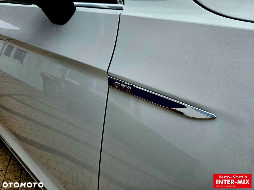 Volkswagen Passat - 9