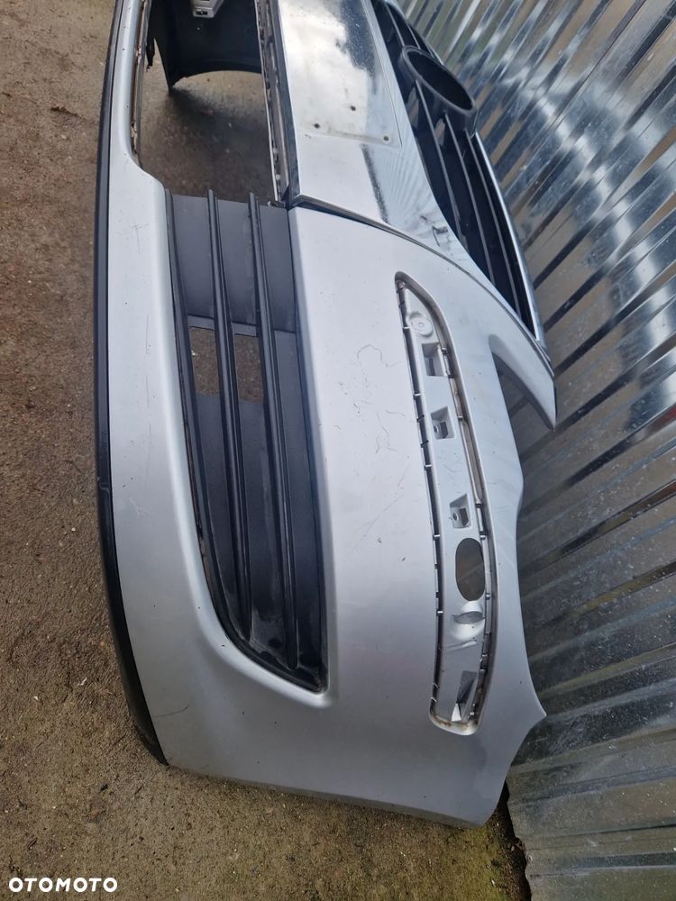 VW Touran 1T0 Lift Zderzak przód BEZ DZIUR - 2
