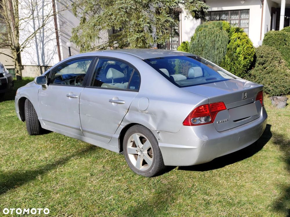Honda Civic 1.8 Sport - 14