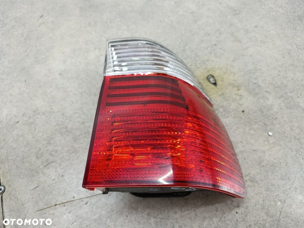 LAMPA TYLNA PRAWA BMW 5 E39 6902532 VALEO - 2