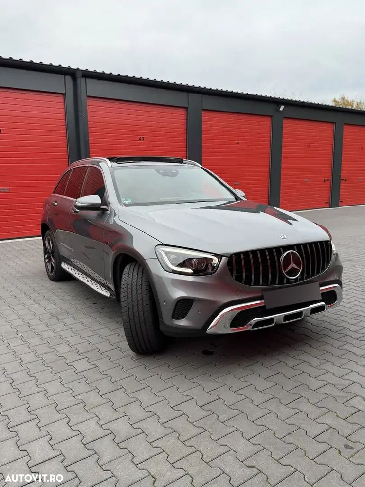 Mercedes-Benz GLC 300 4MATIC - 2