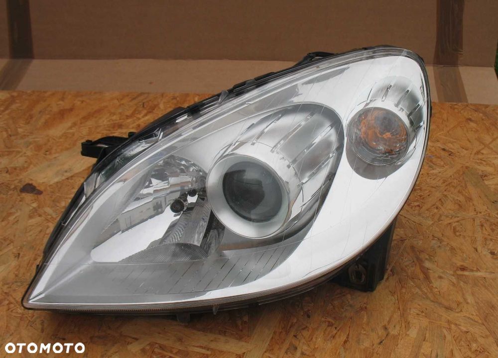 Mercedes B-Klasa W245 lampa Lewa Przód oryginał OEM 05-08r