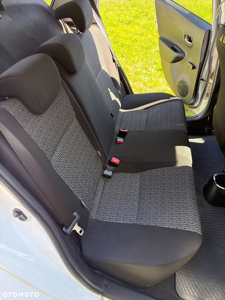 Toyota Yaris 1.33 Active - 12