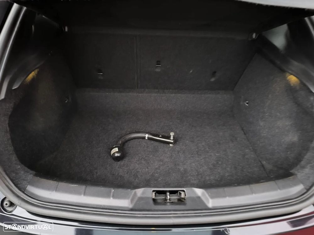 Volvo V40 D2 Momentum - 52