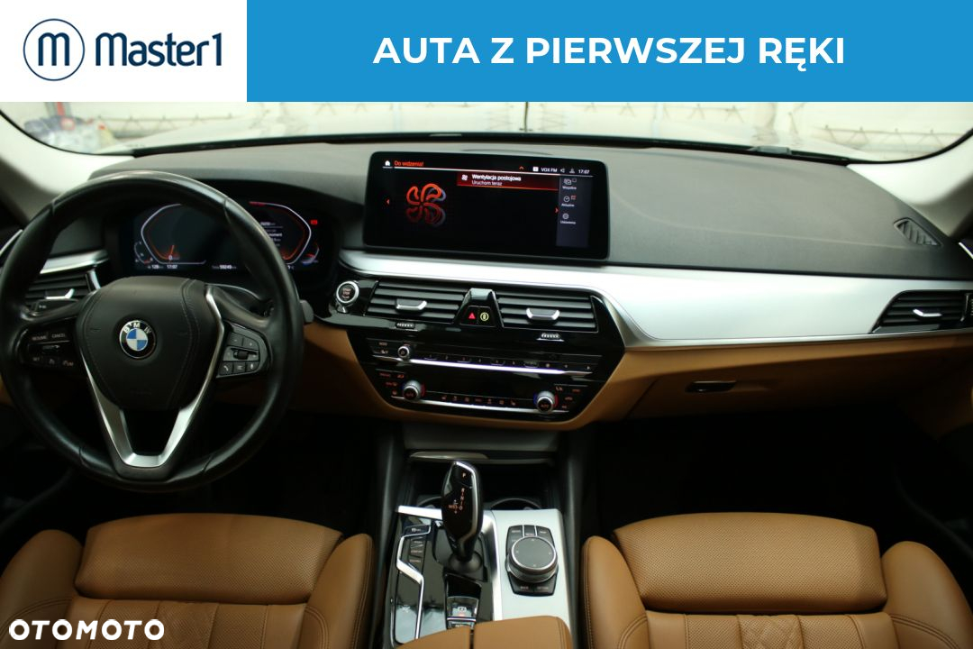BMW Seria 5 520i mHEV - 6