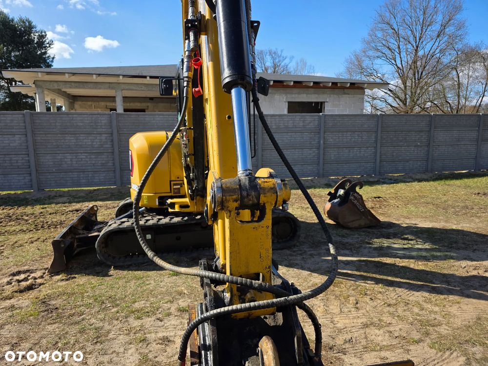 Caterpillar 305 - 24