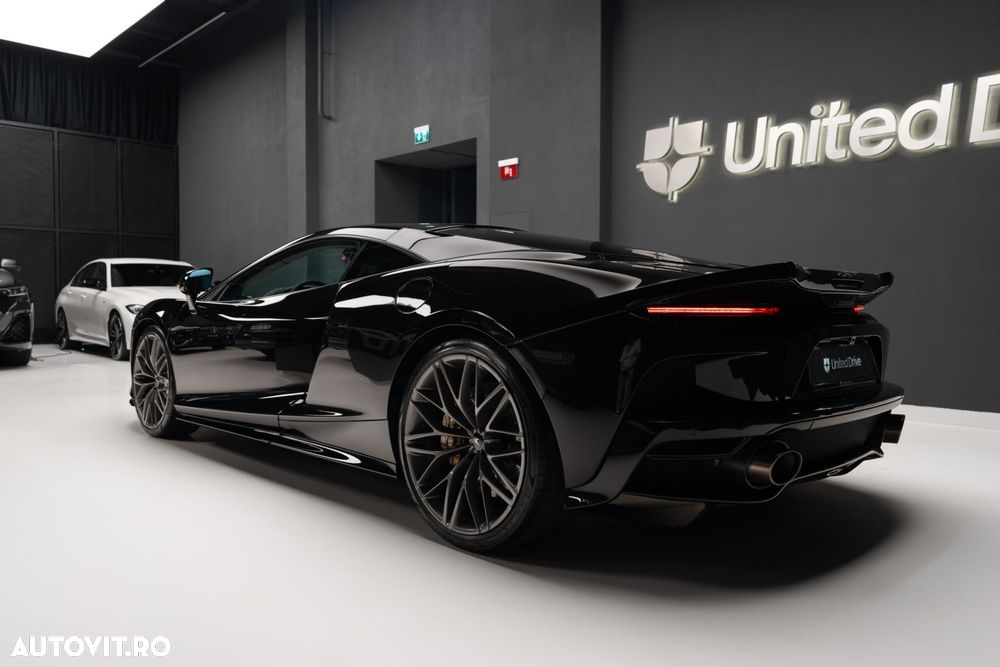 McLaren GT - 9