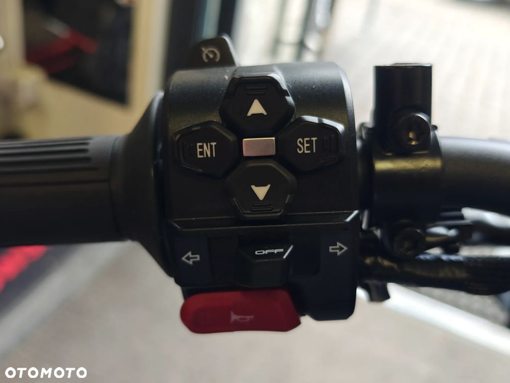 QJMOTOR SRK 800 - 10