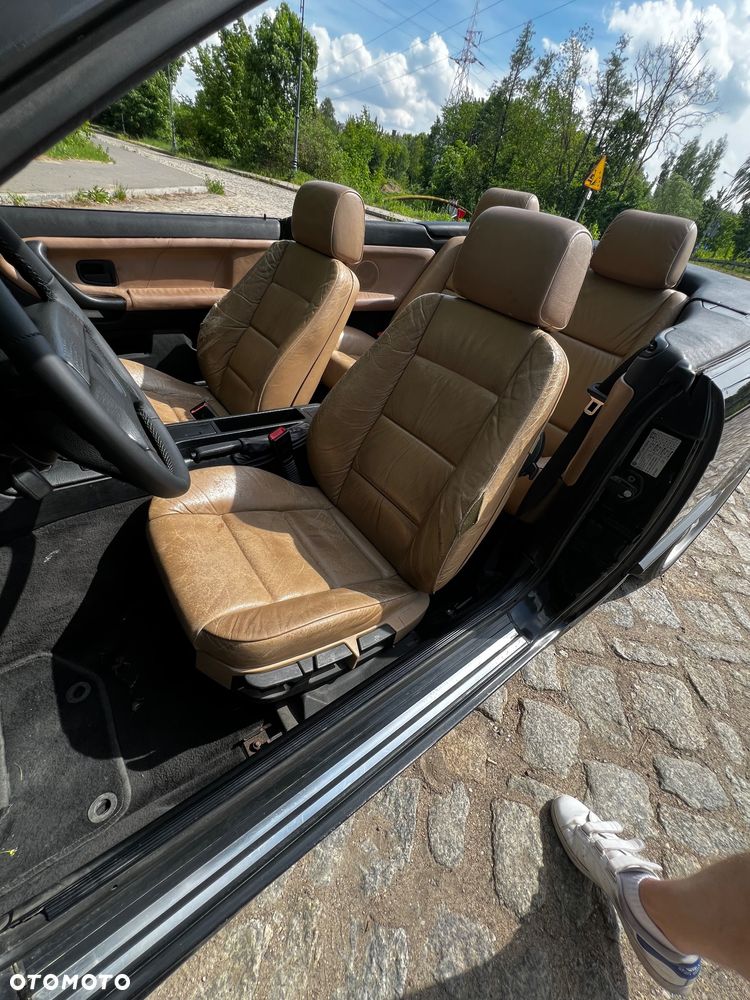 BMW Seria 3 325i - 12