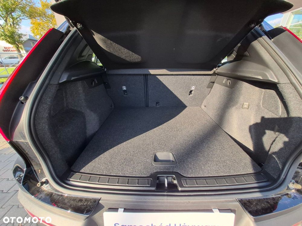 Volvo XC 40 T3 Momentum Core - 28