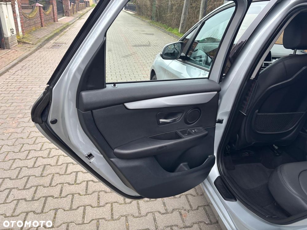 BMW Seria 2 218d Luxury Line sport - 28