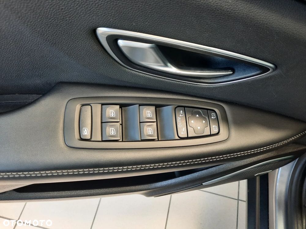 Renault Grand Scenic - 13