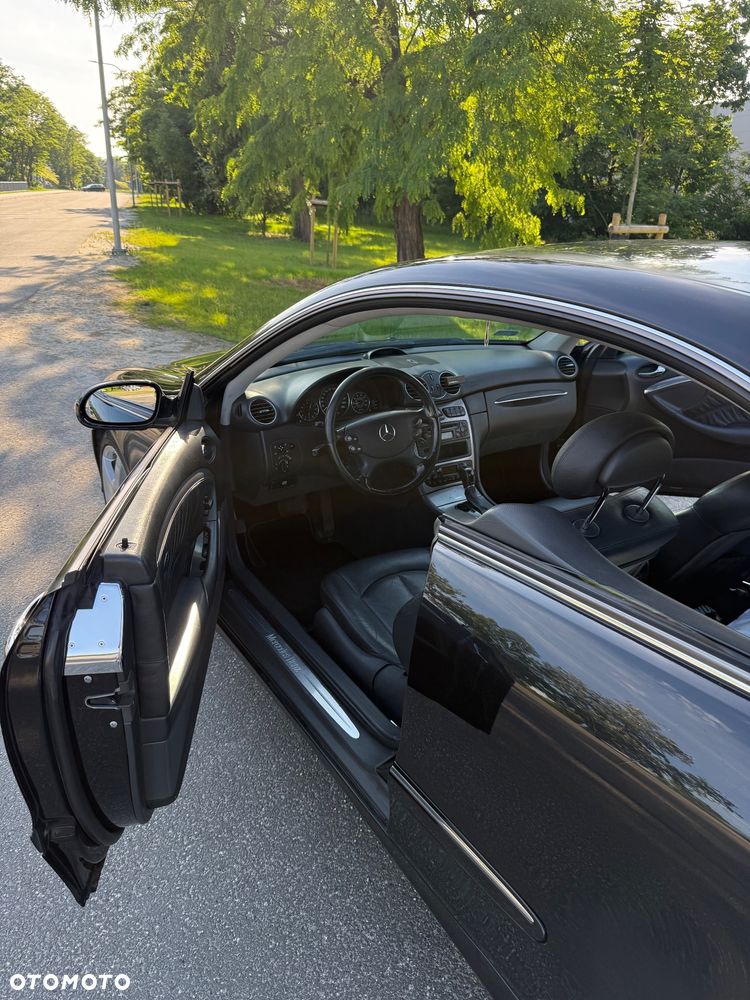 Mercedes-Benz CLK - 11