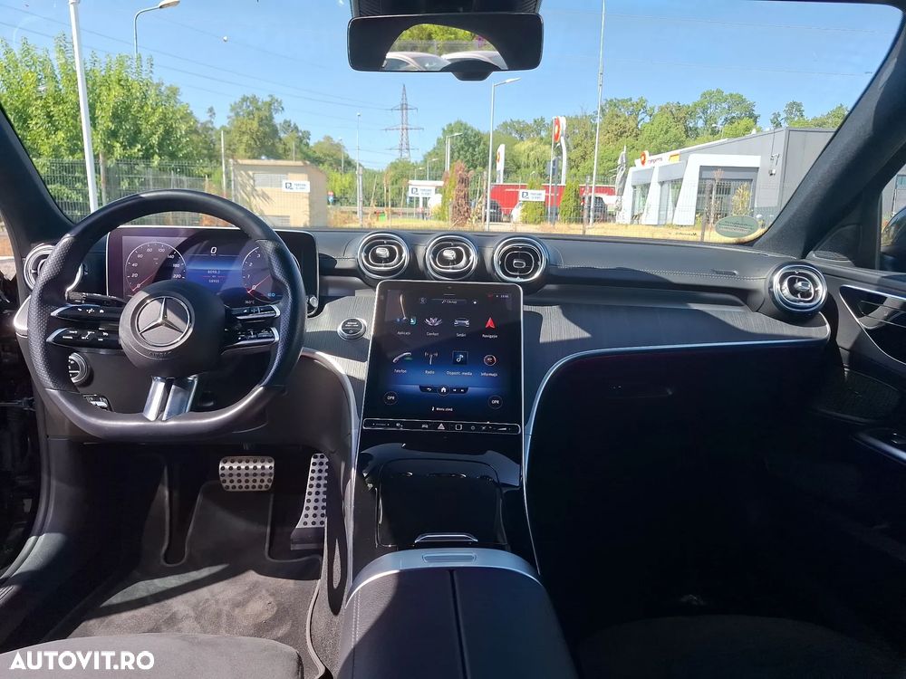Mercedes-Benz C - 12