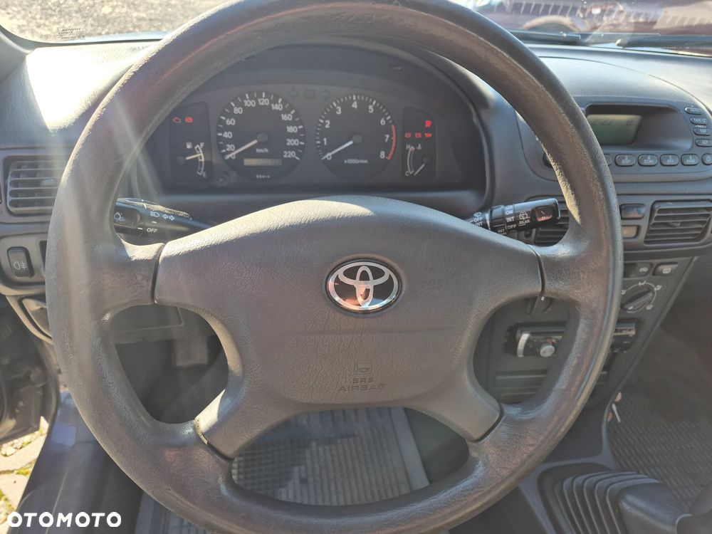 Toyota Corolla 1.4 Terra2 - 11
