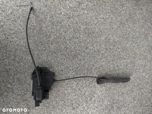 RENAULT MEGANE III ZAMEK DRZWI PRAWY TYŁ TYLNY 825020002R