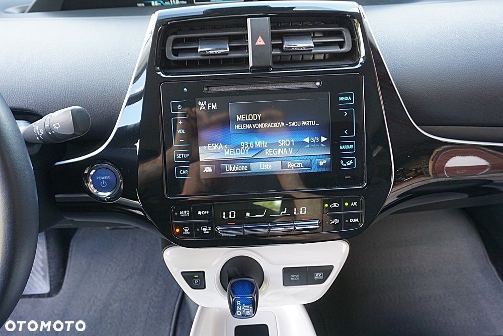 Toyota Prius Hybrid Executive - 27