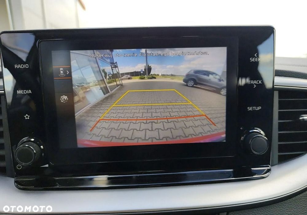 Kia Ceed - 10