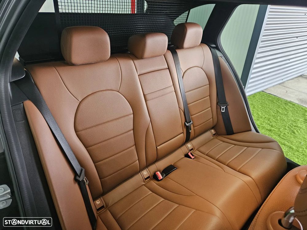 Mercedes-Benz C 300 - 25