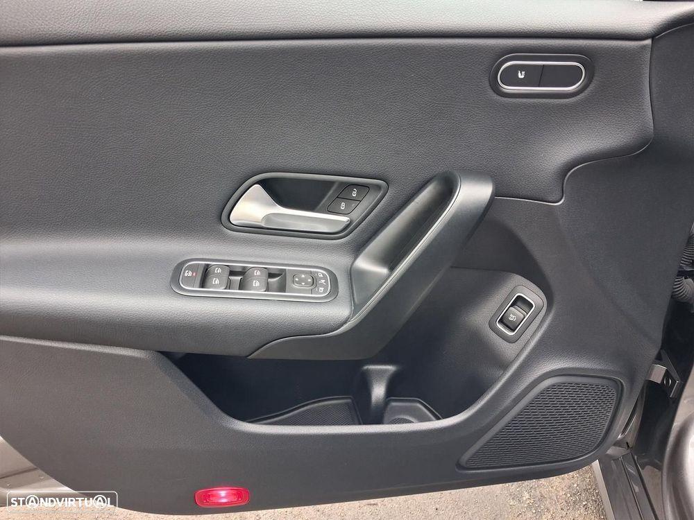 Mercedes-Benz CLA 180 d Shooting Brake Style Plus Aut. - 8