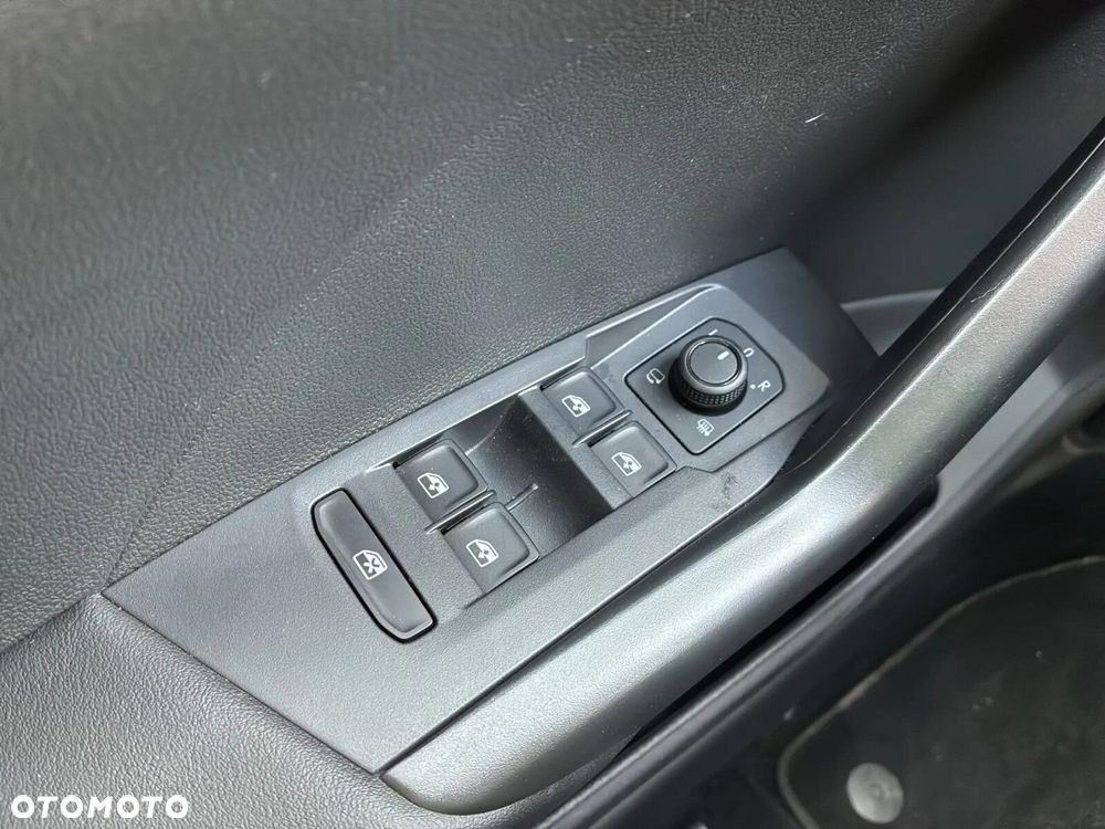 Volkswagen T-Cross - 21