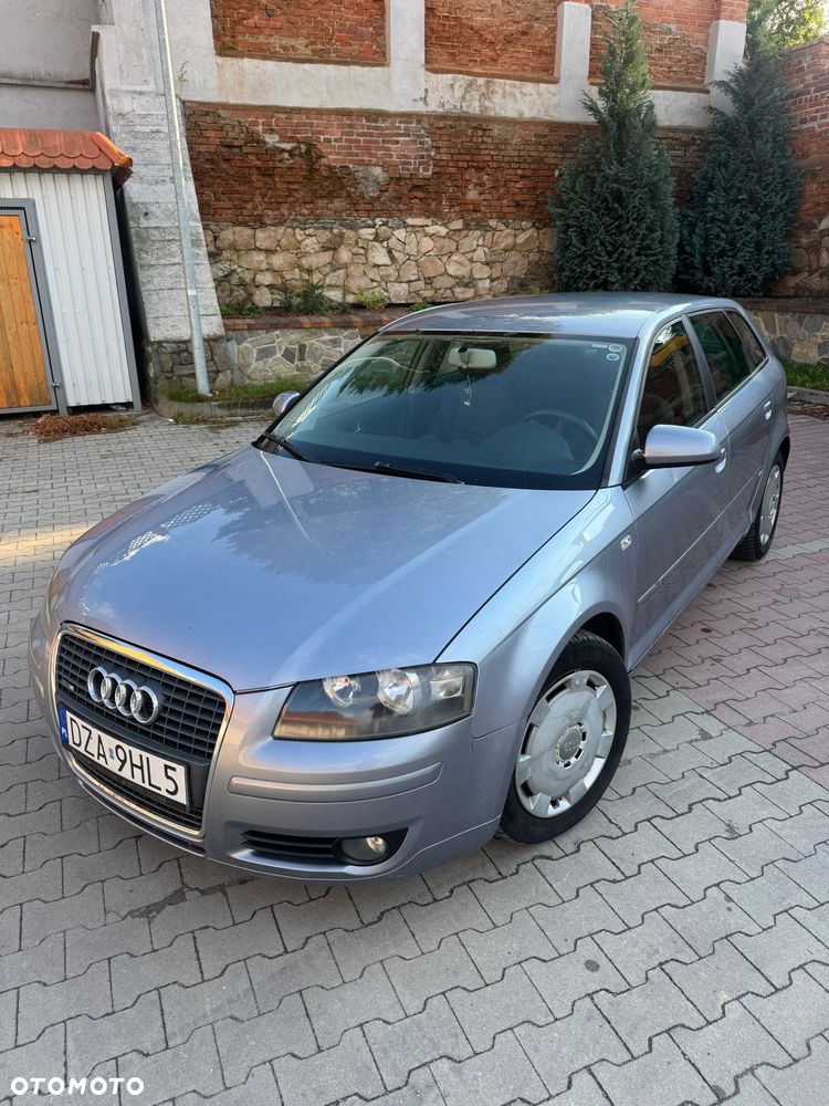 Audi A3 Sportback - 1