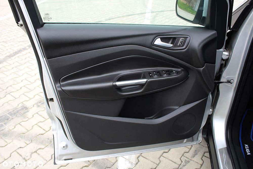 Ford Kuga 2.0 TDCi 4x4 Titanium - 24