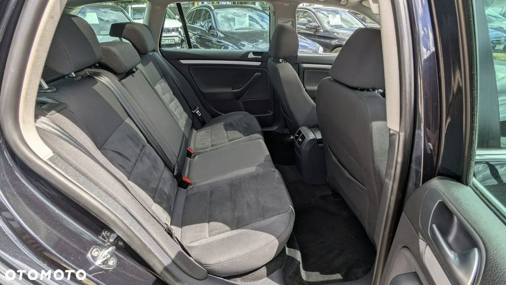 Volkswagen Golf - 20