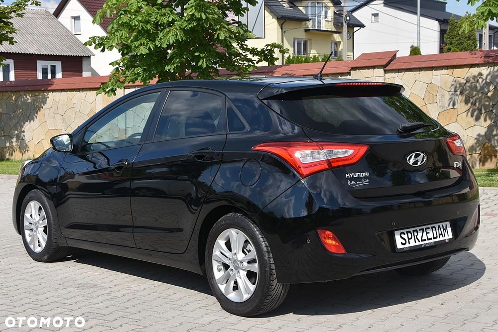 Hyundai i30 1.6 CRDi Classic + - 4