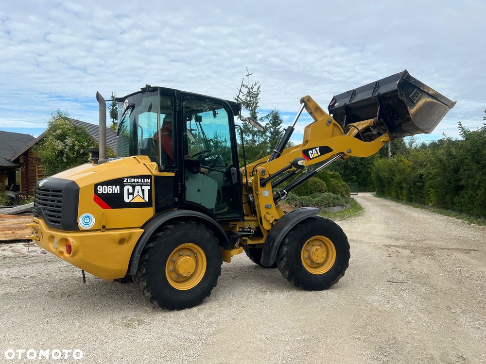 Caterpillar Ładowarka łamana 906M Cat łyżka widły 907 908 5 6 ton SZYBKOZŁĄCZE HYDRAULICZNE dodatkowe linie ZAMIATARKA za dopłatą - 25