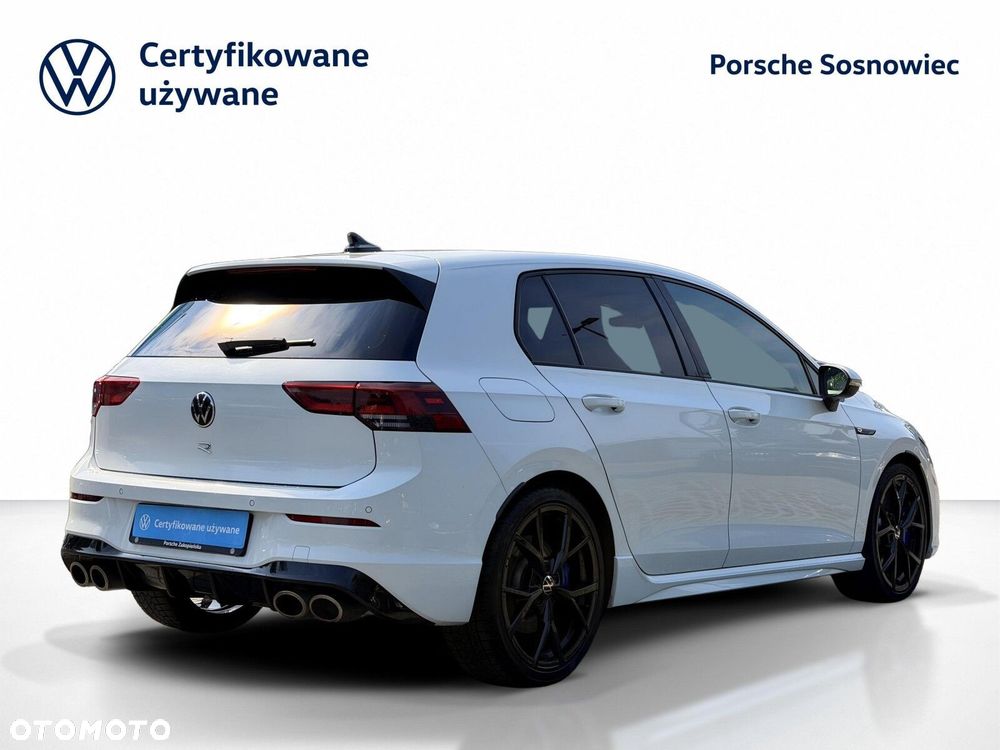 Volkswagen Golf - 6