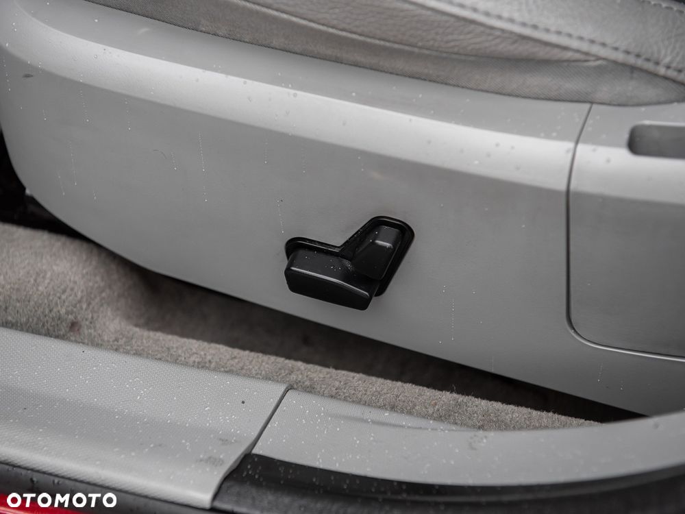 Dodge Avenger - 17