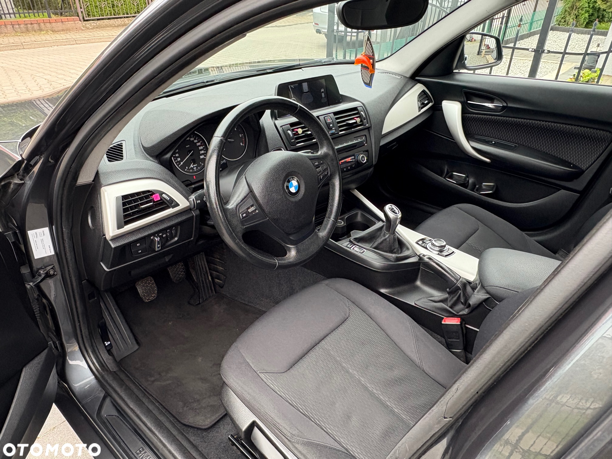 BMW Seria 1 116d - 6