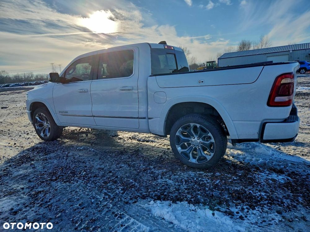 RAM 1500 Crew Cab Shortbed Limited - 4