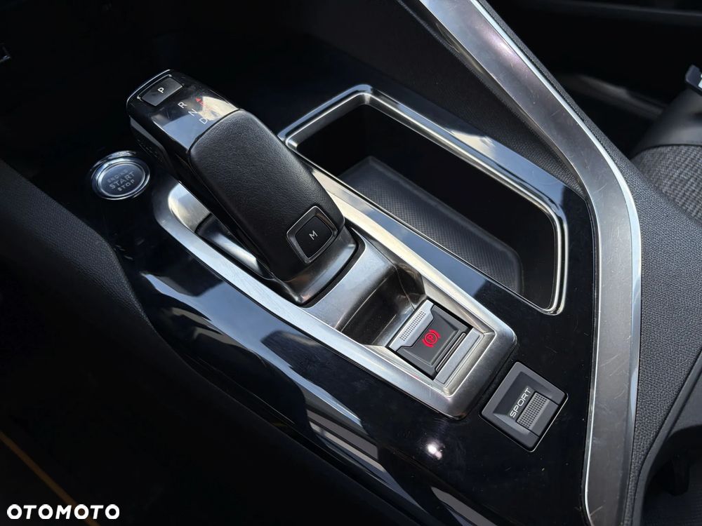 Peugeot 5008 1.5 BlueHDi Allure Pack S&S EAT8 - 31