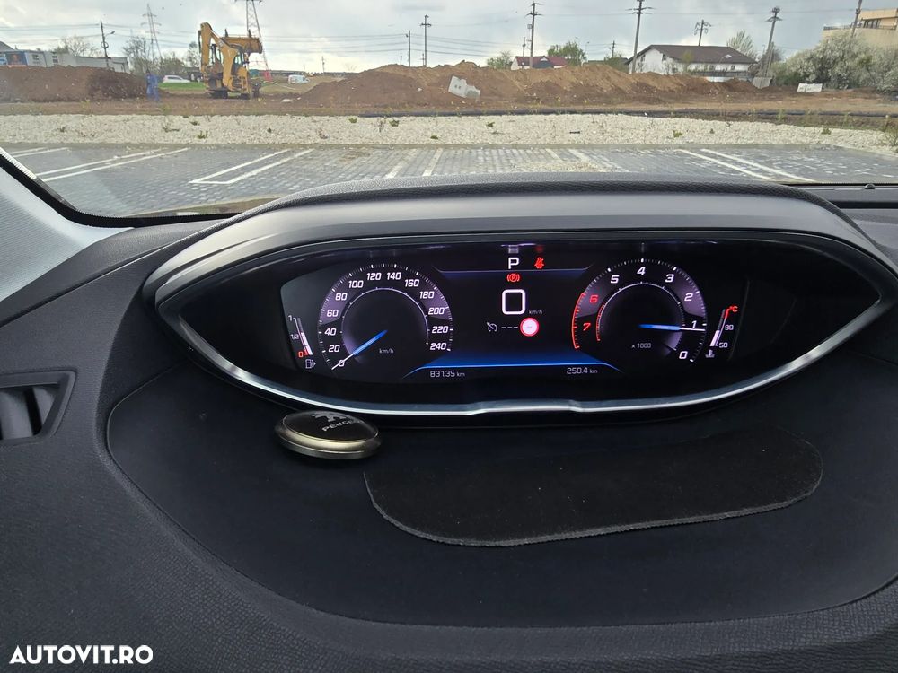 Peugeot 5008 1.2 Puretech Turbo s&s EAT8 Allure - 3