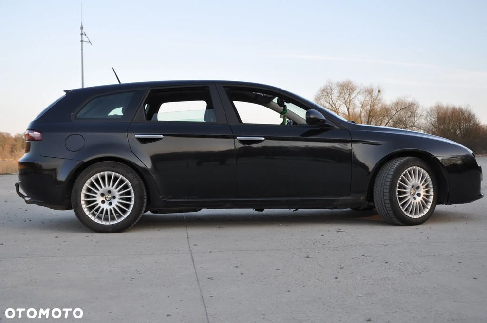 Alfa Romeo 159 Sportwagon 2.4JTDM Q4 Distinctive - 14