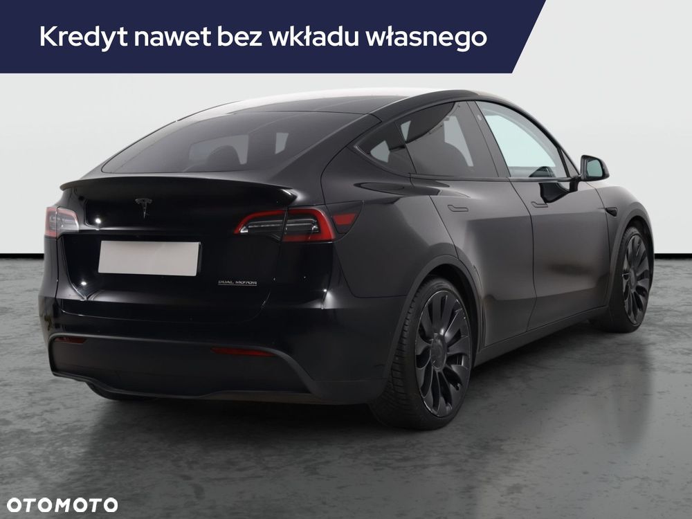 Tesla Model Y - 7