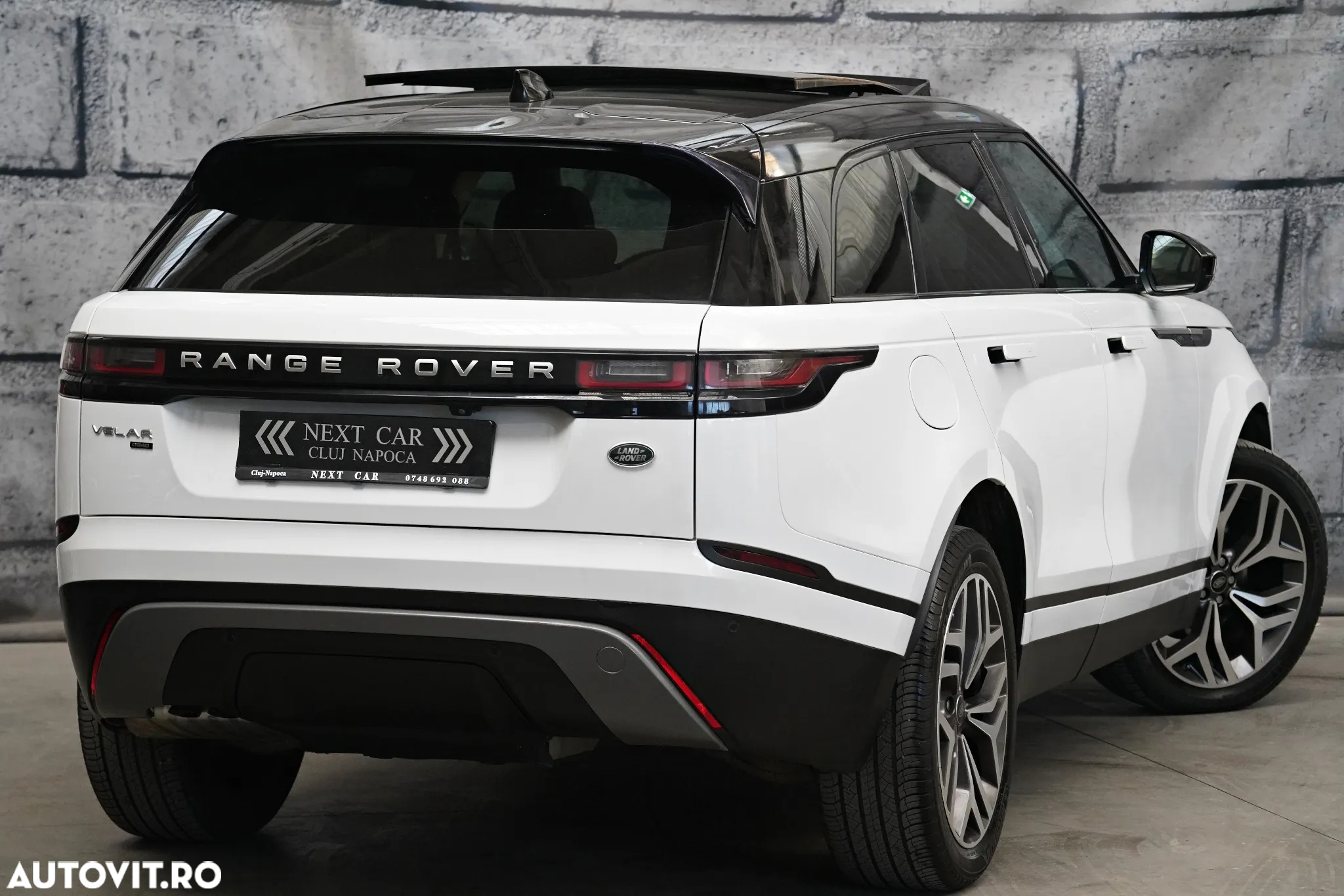Land Rover Range Rover Velar 2.0 R-Dynamic HSE - 4