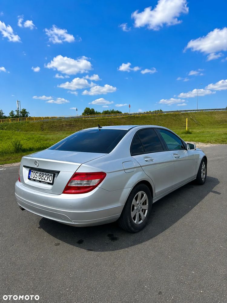 Mercedes-Benz Klasa C 180 CGI BlueEff Classic - 12