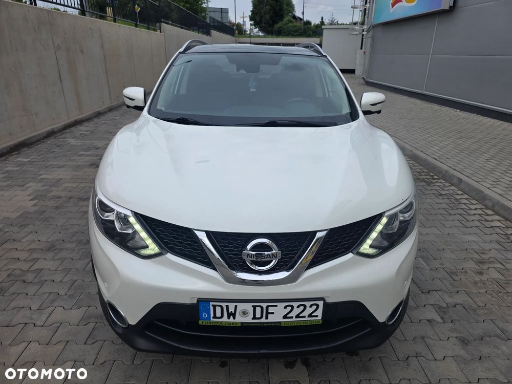 Nissan Qashqai 1.6 dCi Xtronic TEKNA+ - 4