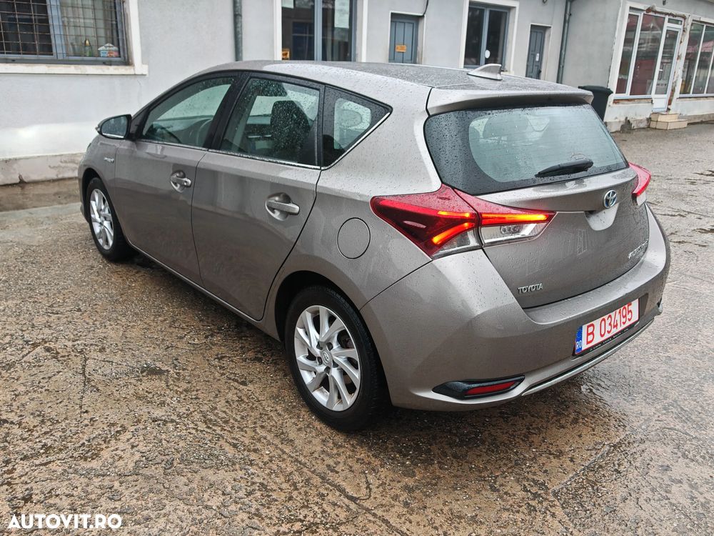 Toyota Auris - 4