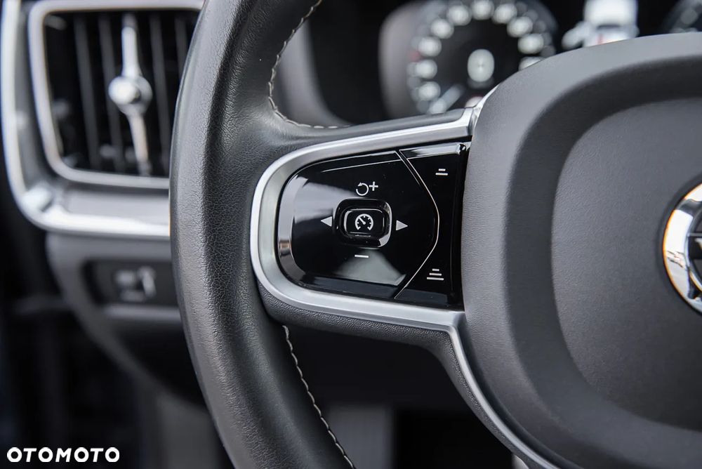 Volvo V60 T5 Geartronic R-Design - 21