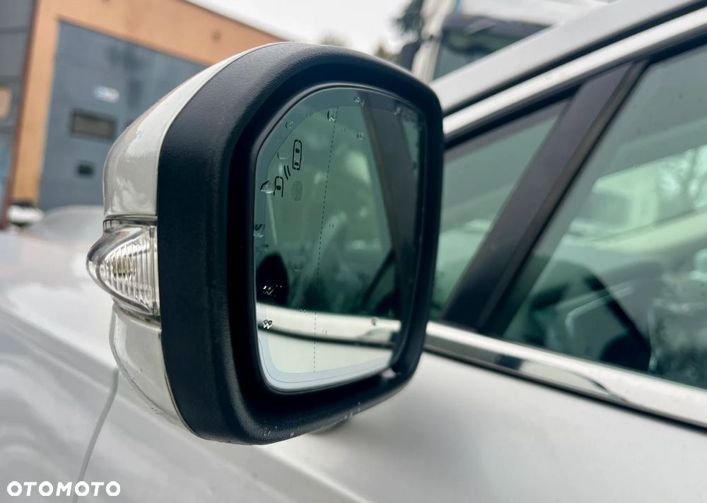 Ford Mondeo 2.0 TDCi Titanium PowerShift - 4