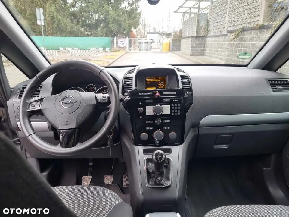 Opel Zafira - 9