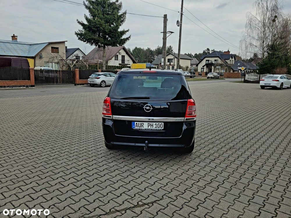 Opel Zafira 1.8 Cosmo - 10