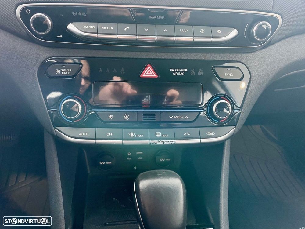 Hyundai Ioniq 1.6 GDI HEV Hybrid Tech - 15