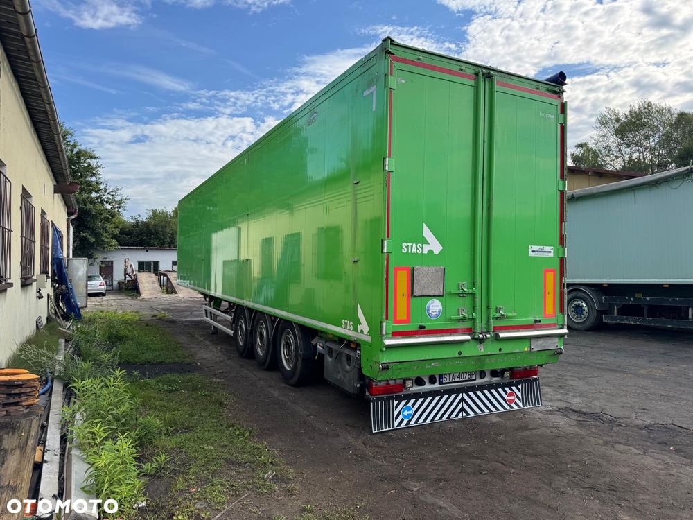 Stas Ruchoma podłoga 93m3 - 2