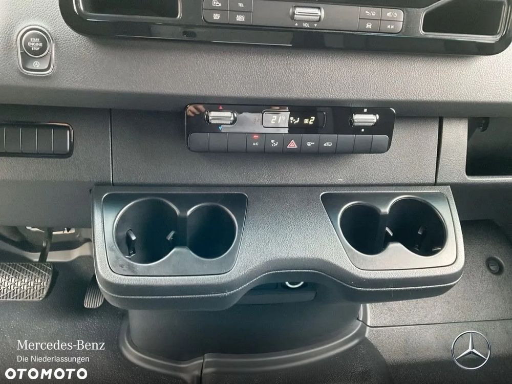 Mercedes-Benz Sprinter - 13